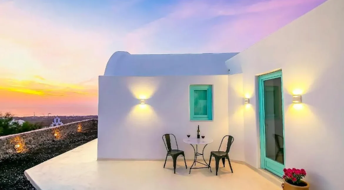 Charming Villa for Sale in Finikia Santorini 17