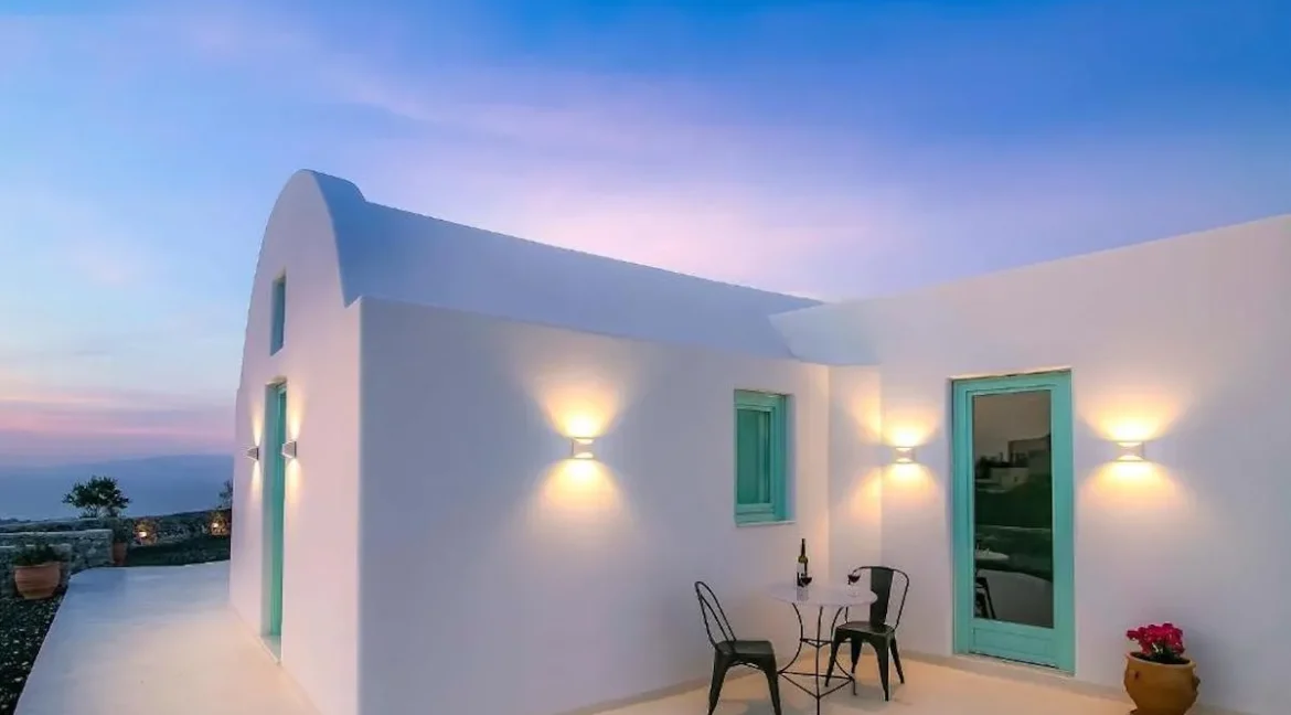 Charming Villa for Sale in Finikia Santorini 18