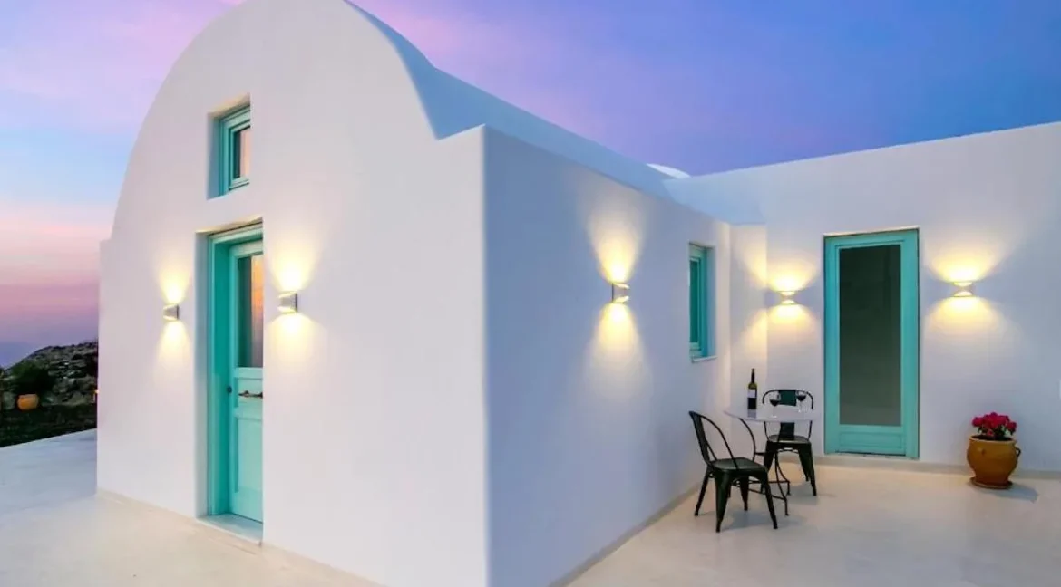 Charming Villa for Sale in Finikia Santorini 19