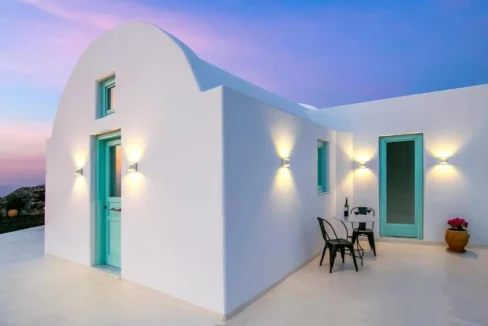 Charming Villa for Sale in Finikia Santorini 19