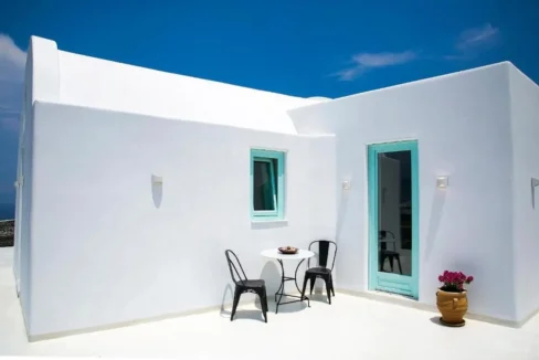 Charming Villa for Sale in Finikia Santorini 23