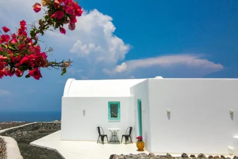 Charming Villa for Sale in Finikia Santorini 24