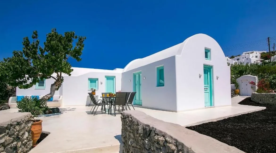 Charming Villa for Sale in Finikia Santorini 26