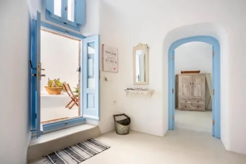 House for Sale in Santorini, Greece 1