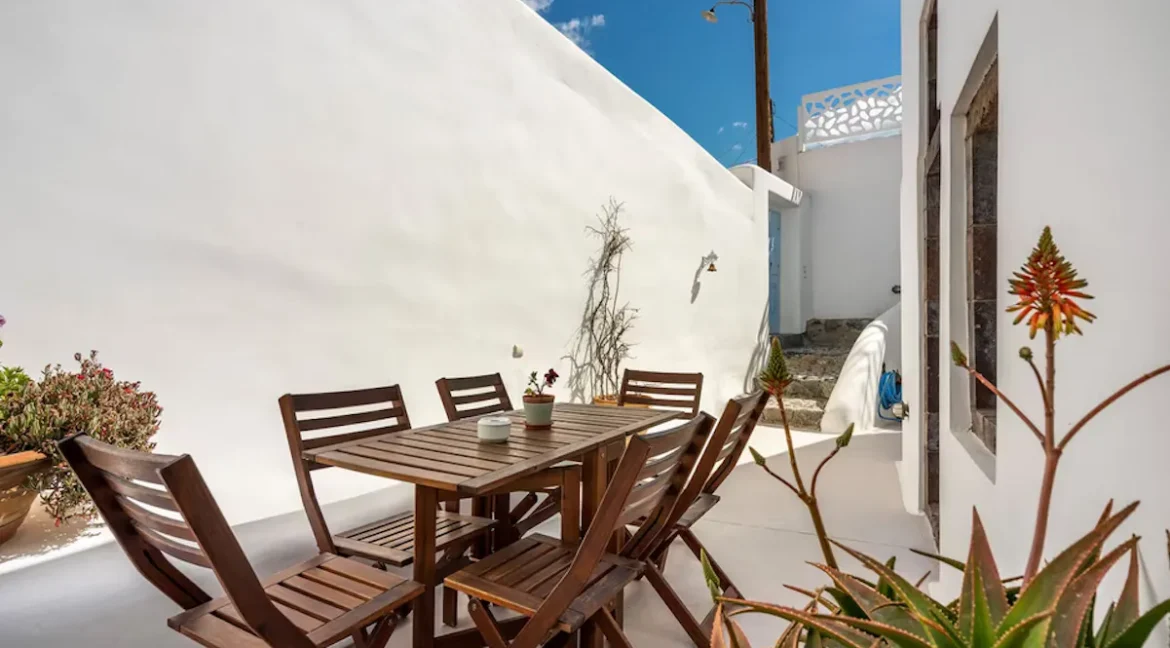 House for Sale in Santorini, Greece 3