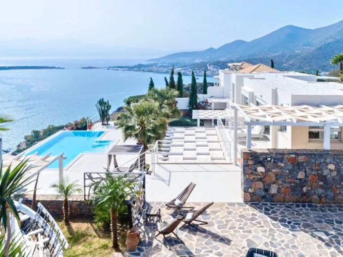 Luxury Villa For Sale in Crete Agios Nikolaos