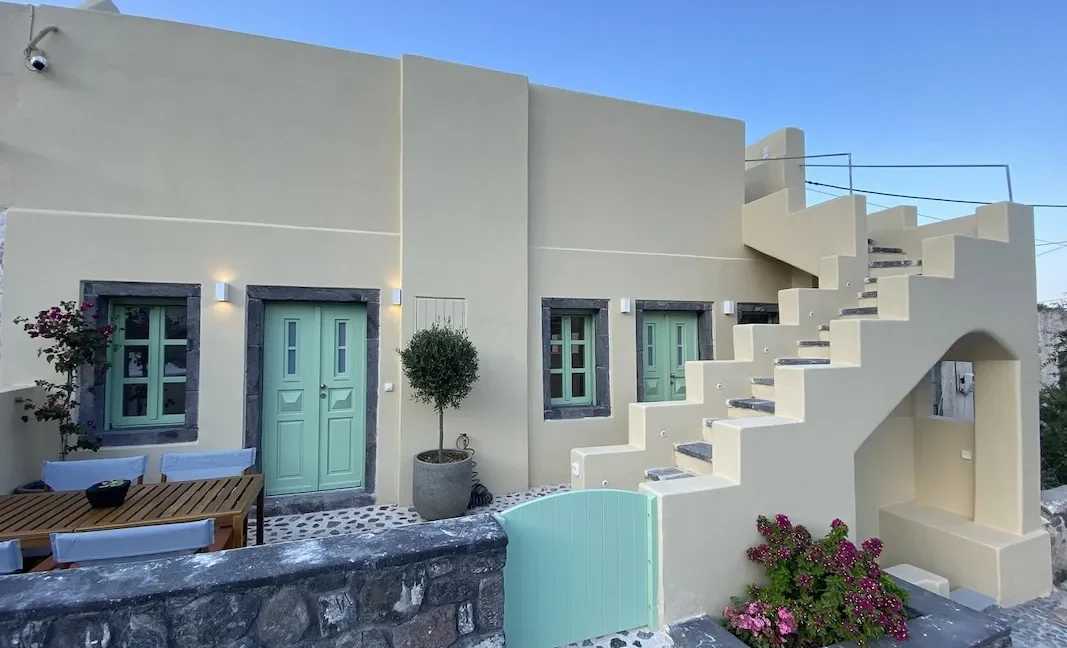 Three-Level House for sale in Santorini, Mesa Gonia1