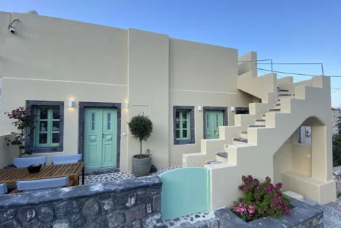 Three-Level House for sale in Santorini, Mesa Gonia1