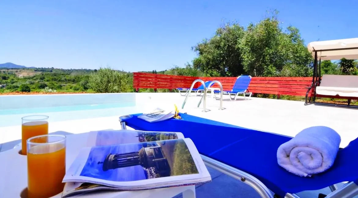 Villa with Swimming Pool for Sale in Central Corfu 10