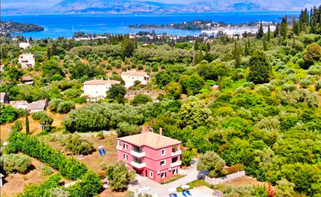 Villa with Swimming Pool for Sale in Central Corfu 3