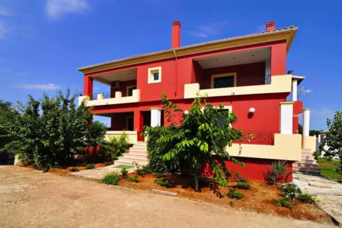 Villa with Swimming Pool for Sale in Central Corfu 30