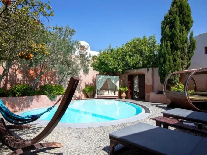 Villa with Private Pool in Megalochori Santorini for sale